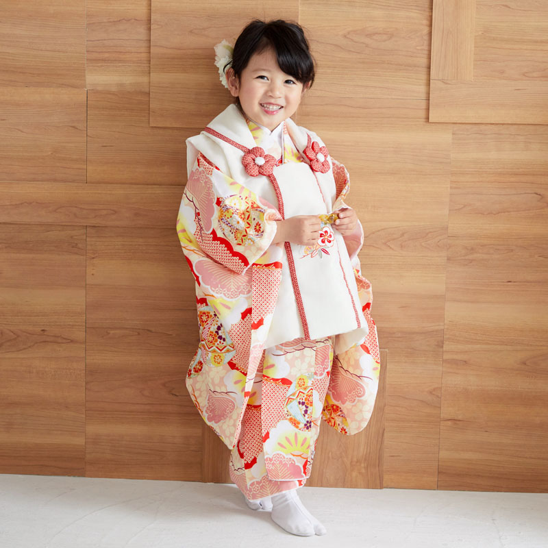 アンティークの女の子の着物▫赤ピンク地手鞠、読本、宝珠など幸多かれ