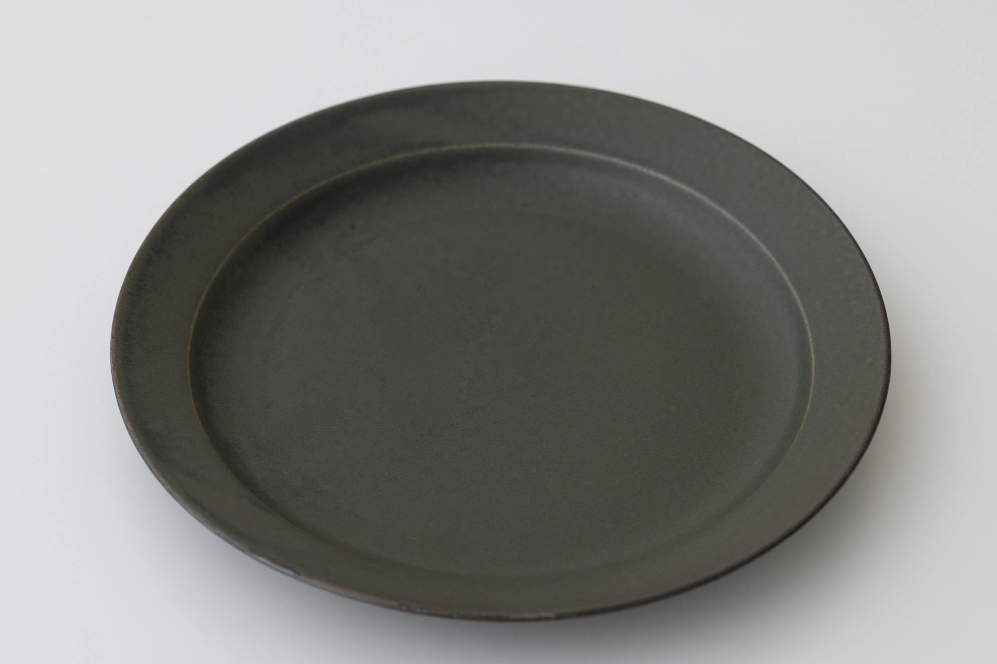 OXYMORON plate L - yumiko iihoshi porcelain 公式オンラインショップ