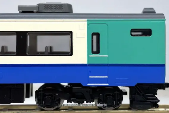485系3000番代「上沼垂色」R編成が入線です。 TOMIX 98801 | NGaugeJP