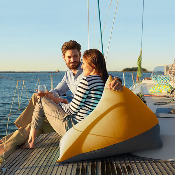 公式】Yogibo Zoola Pyramid（ヨギボー ズーラ ピラミッド） | Yogibo