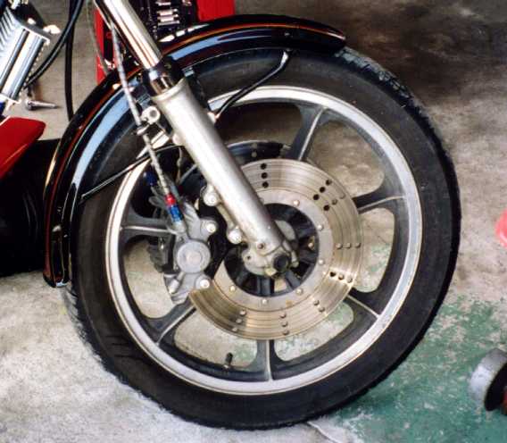 Kawasaki Z1R にAPロッキードのキャリパーをつけてみる | 空冷Zとの