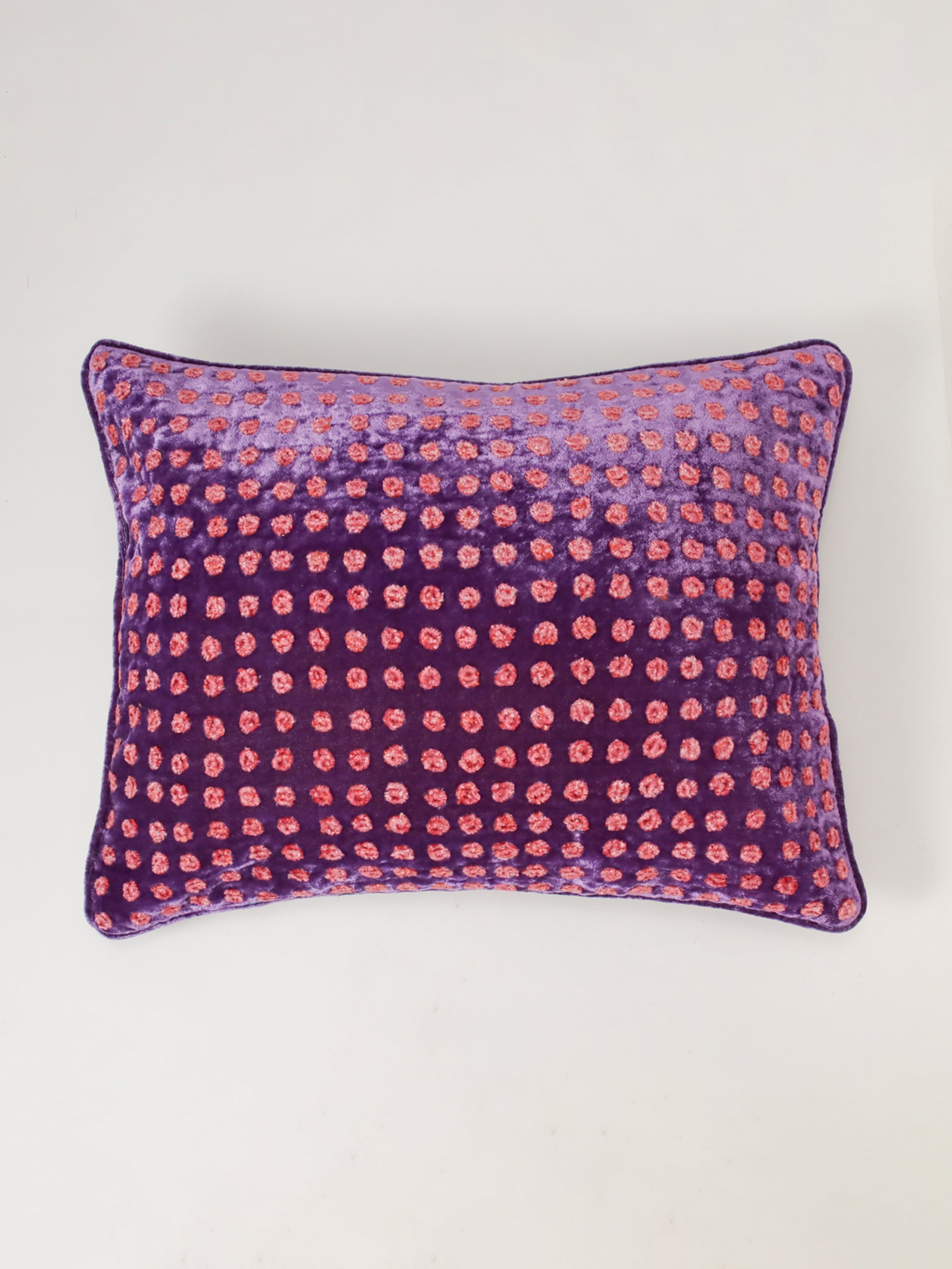 シルクベルベットのクッションカバー – ATELIER ONLINE