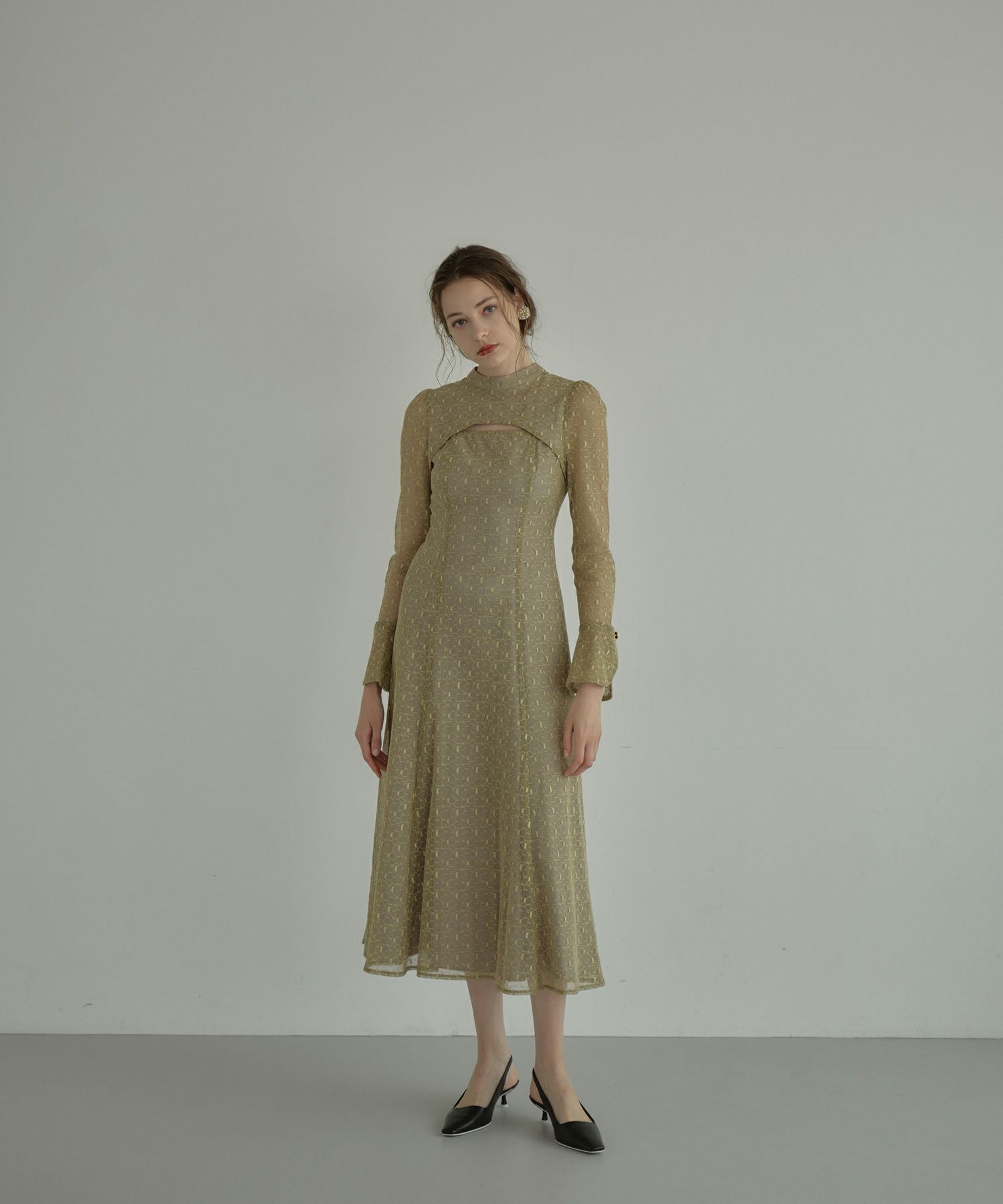 アンドレスド バックオープンジオメトリックドレス 結婚式 ドレス