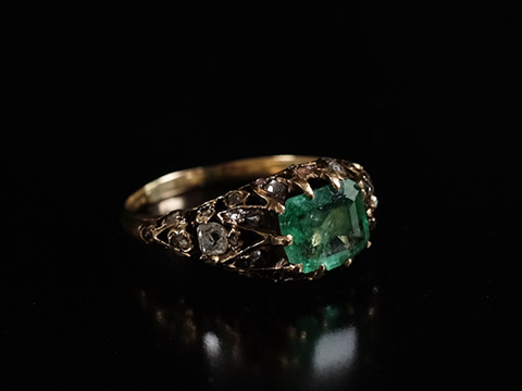 アンティークエメラルドリング（エメラルドカット、ダイヤモンド、1860