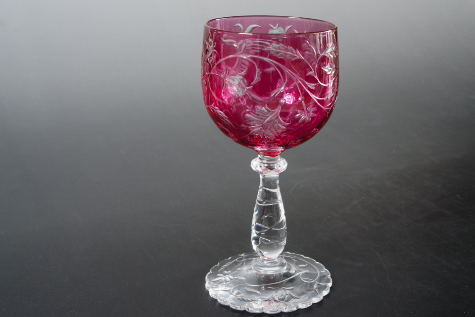 オールドバカラ「鳳凰文 赤被せガラス ワイングラス」《アンティック