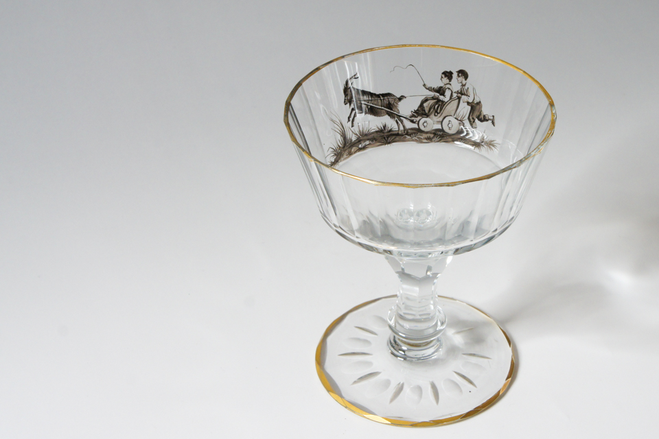 ドーム兄弟「Damon × Daum 山羊と戯れる二人の人物像クープグラス