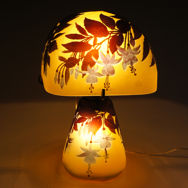 エミール・ガレ「フクシア文 テーブルランプ」《アンティックかとう》