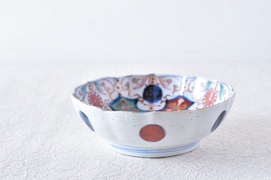 伊万里 色絵 赤玉瓔珞文 輪花型膾皿 稜花形 - 生活骨董と古布の