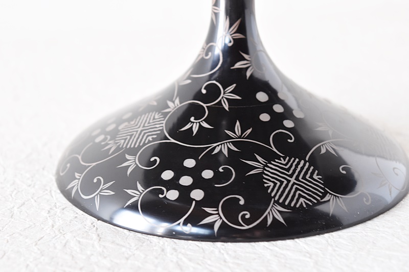 天然木製漆塗 黒塗り 銀唐草蒔絵 高月 高杯 - 生活骨董と古布の