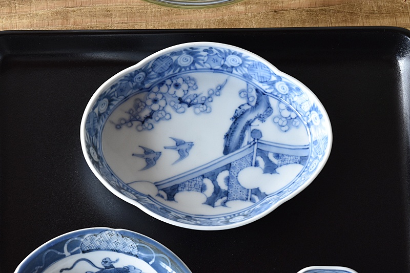 伊万里 染付 弾幕に梅と鶯 木瓜型変形皿 - 生活骨董と古布の