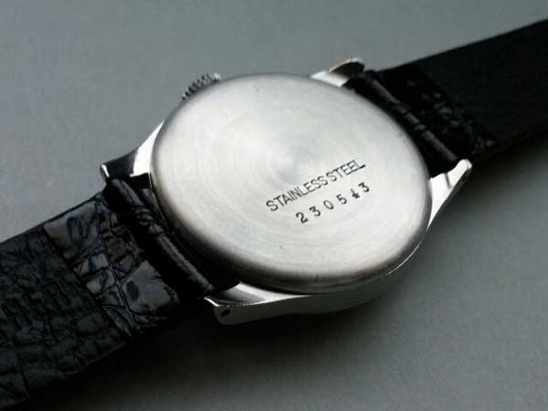 オメガ ポーセリン文字盤 ブルースチール針 全アラビア数字