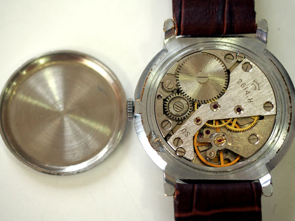 ラケタ PAKETA 旧ソビエト製 機械式手巻き クイックチェンジカレンダー