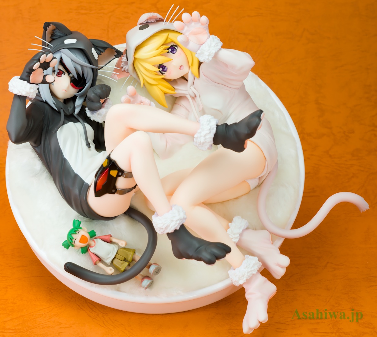 アルター/ラウラ＆シャル ネコミミパジャマIS＜インフィニット