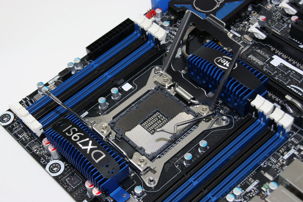 ASCII.jp：Core i7-3960XとX79マザーが放つエクストリームな性能とは