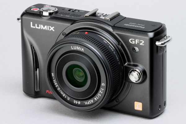 ASCII.jp：タッチ操作のお手軽一眼！ 「LUMIX GF2」を試す (1/5)
