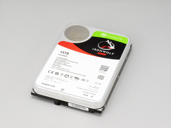 ASCII.jp：高耐久HDDのSeagate「IronWolf」がHDD最大容量を更新！ 14TB