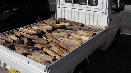 ストーブ・薪の販売