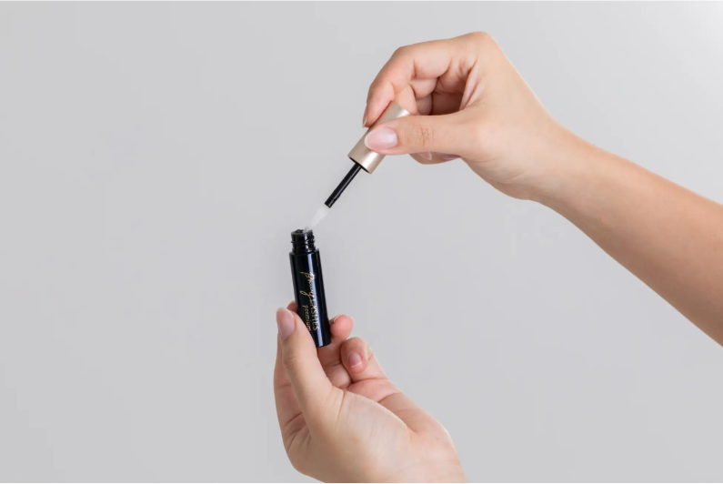 15秒に1本売れた！」4時間15分で1,000本完売！ 進化型まつ毛美容液