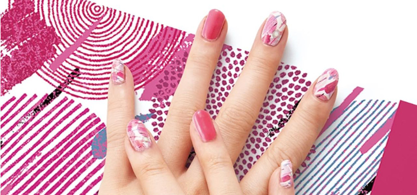 指を入れるだけ」でネイルが印刷できるデジタルネイルプリンター