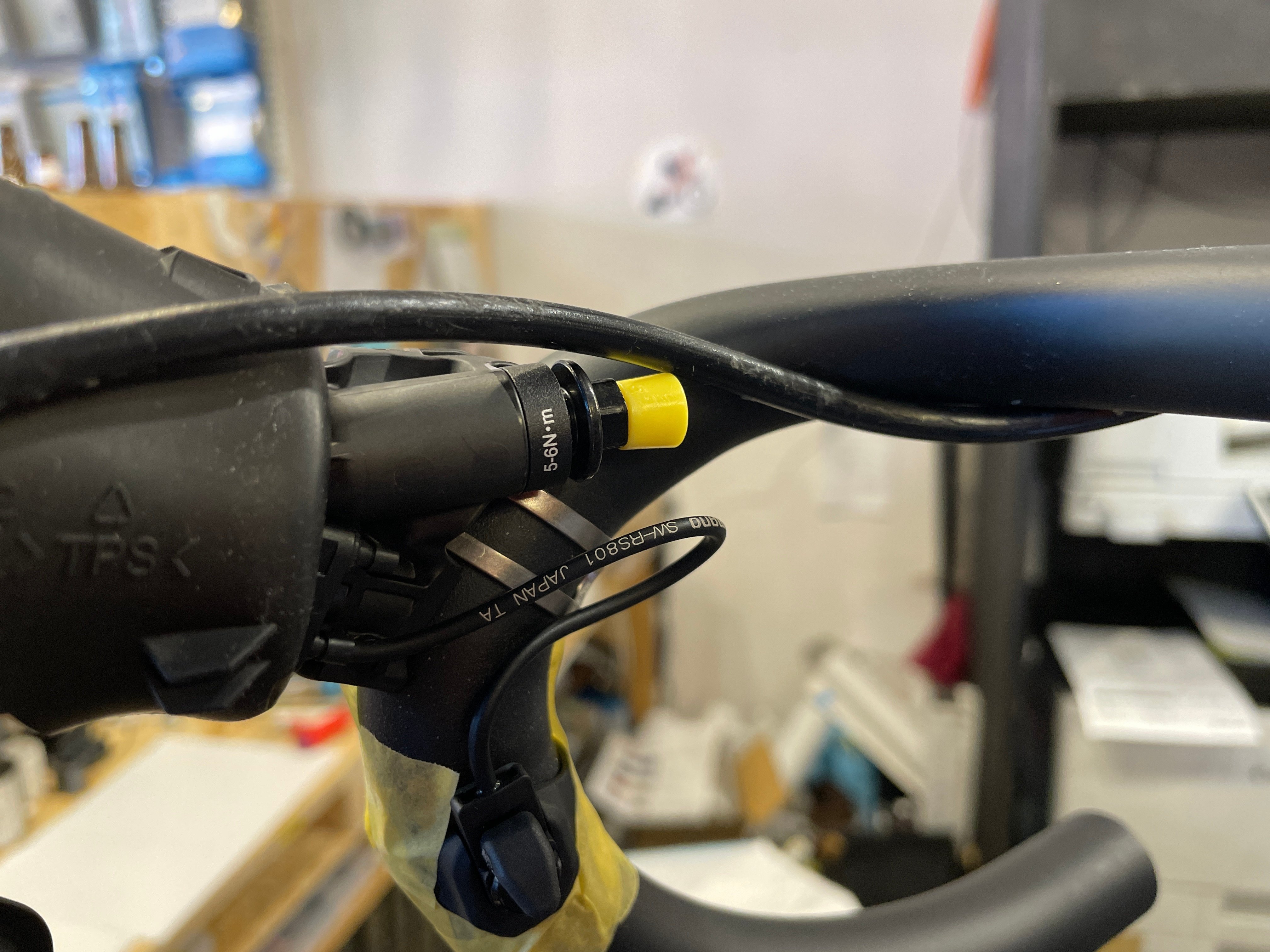 新製品】エアロバー用サテライトスイッチ SHIMANO SW-RS801-E｜BIKE