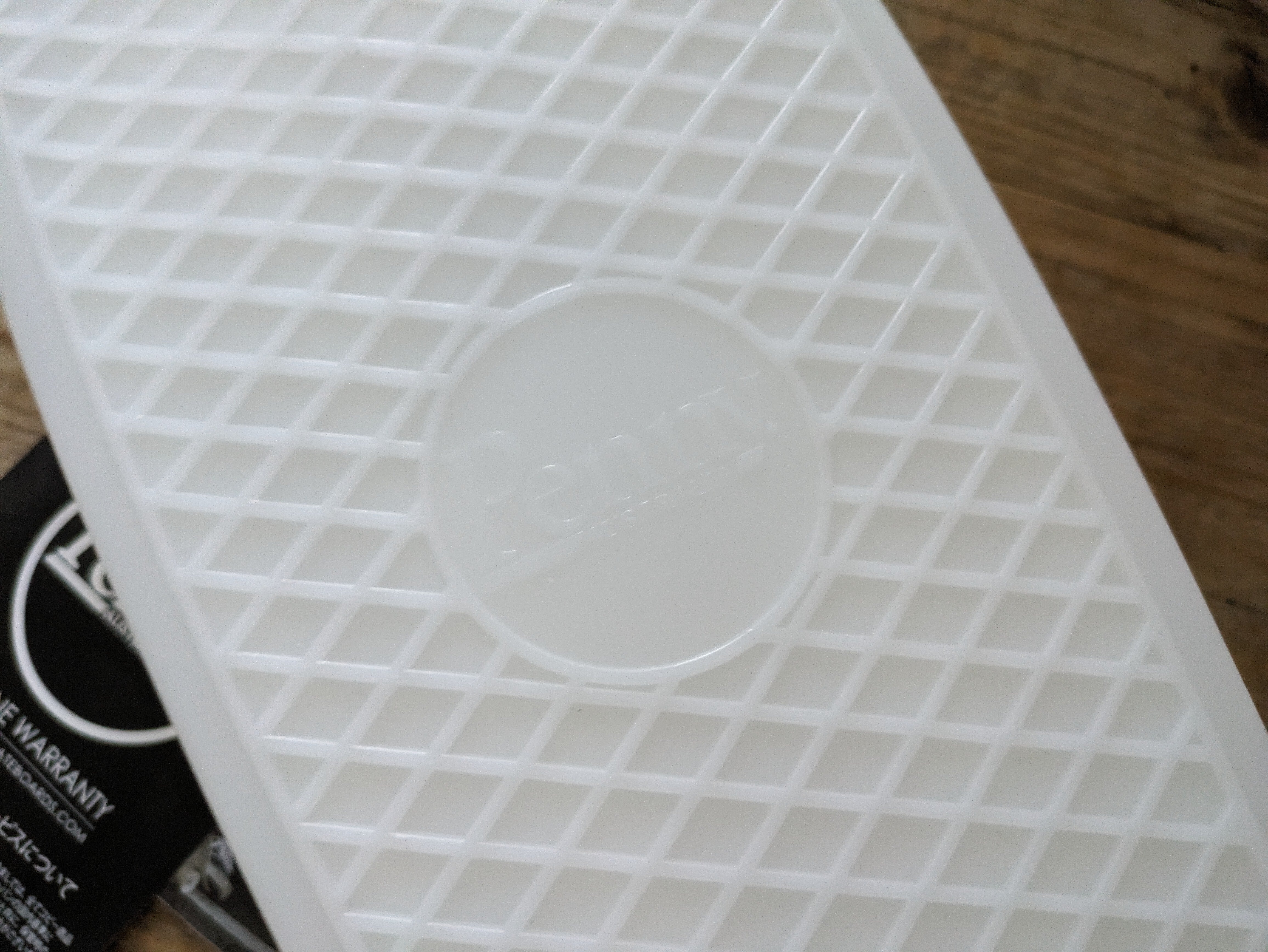 スケートボード】「Penny クラシックス 蓄光デッキ／CASPER ・22インチ