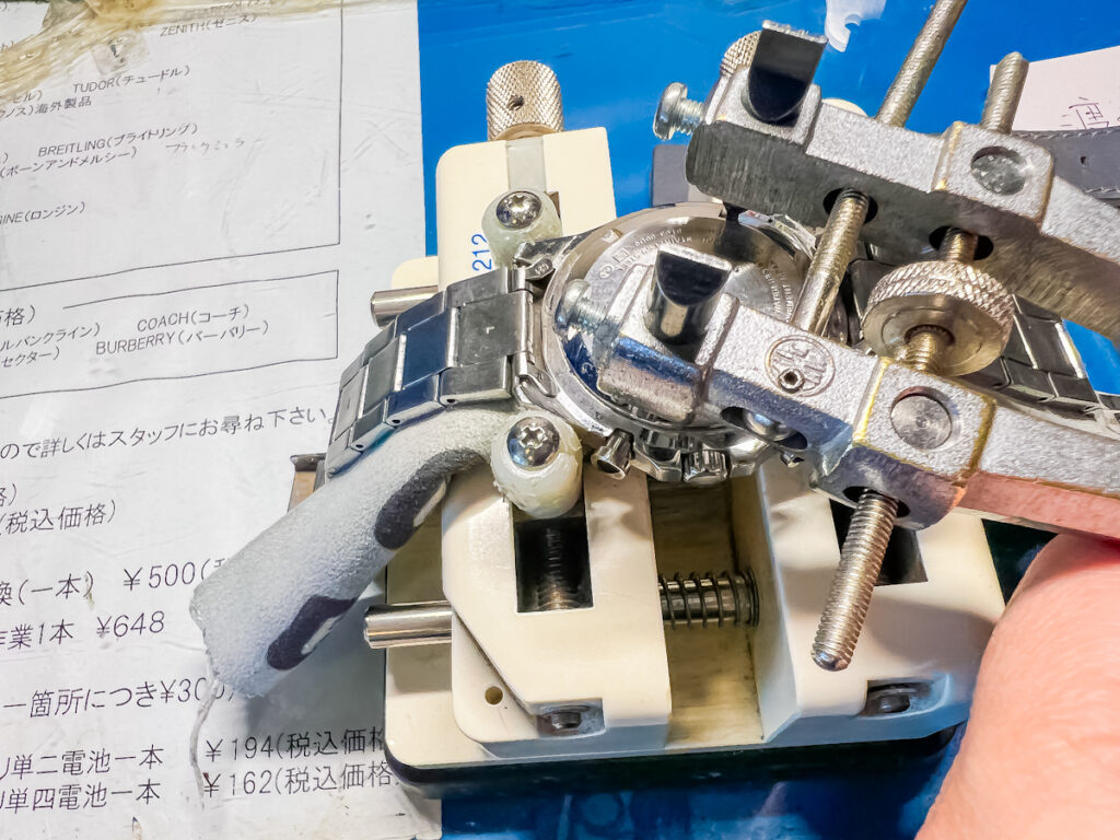 HAMILTON KHAKI E.T.O.電池交換。ゴツカッコイイハミルトンの電池交換