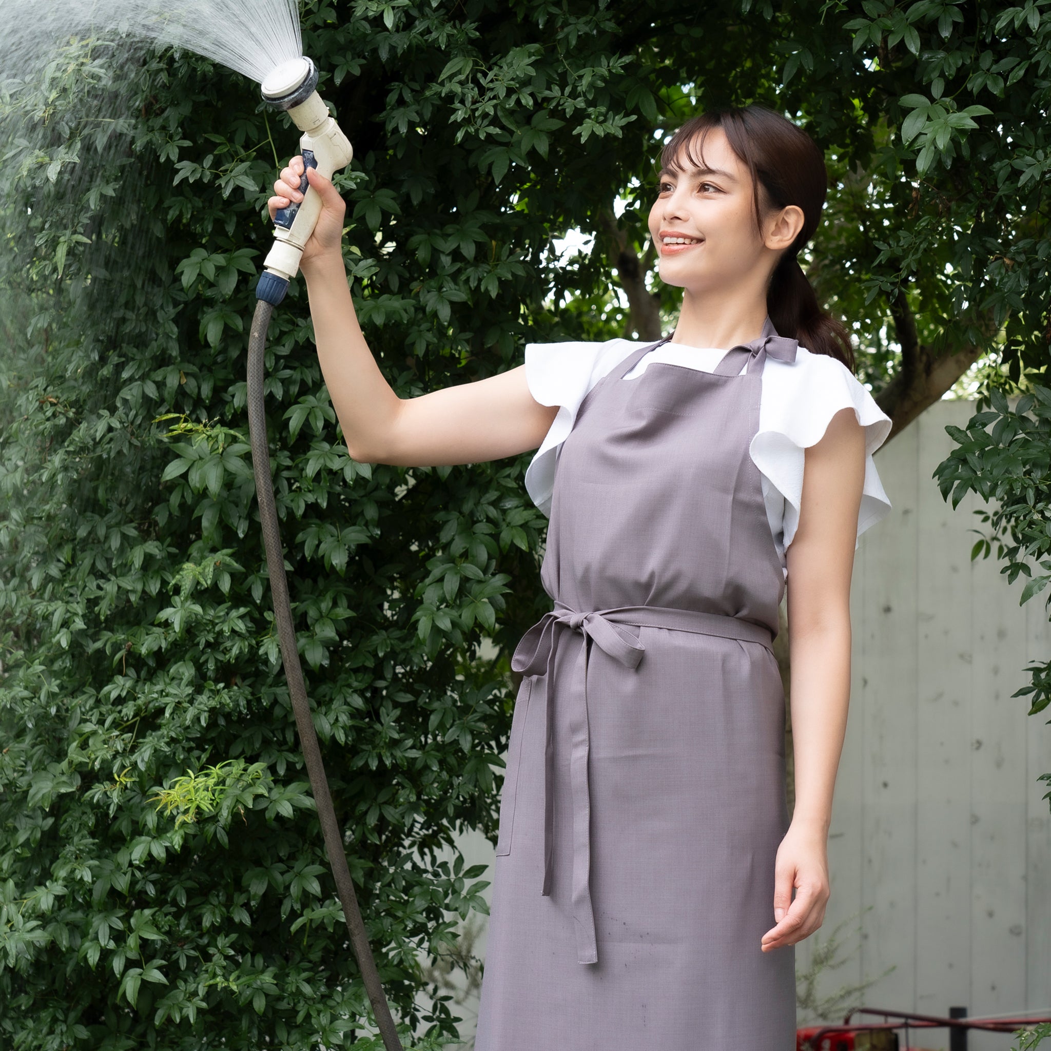 ロングエプロン（グレージュ） – ARASAWA 縫製雑貨の専門ショップ