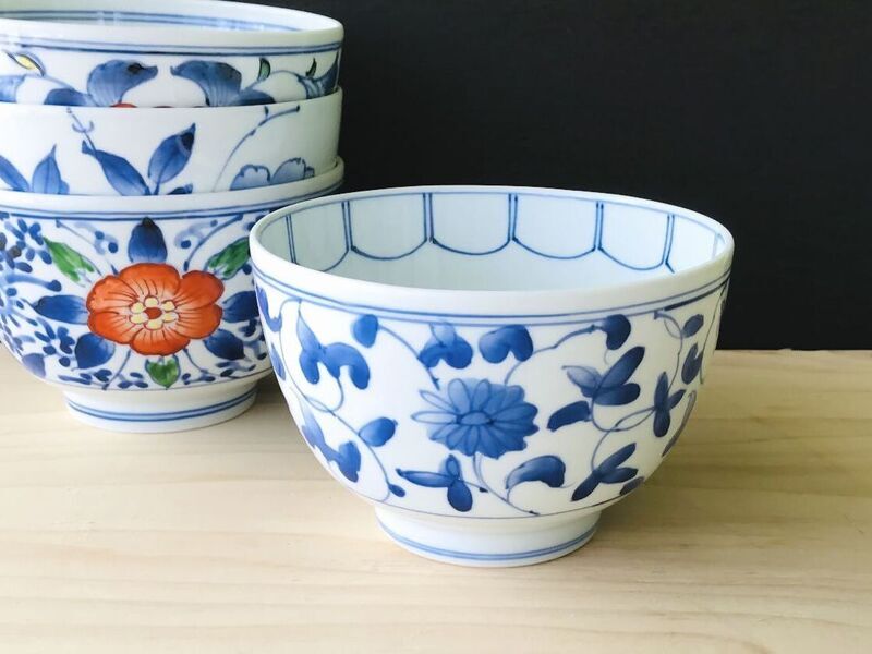 ろくろ麺鉢丼/染付花唐草［有田焼 いしはら陶工舎］