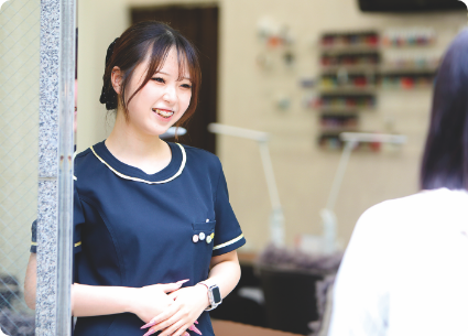 ネイリスト コース｜美容師 メイク ネイル 大阪のECCアーティスト美容