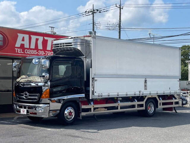 日野 レンジャープロ 冷凍ウィング ステンレスサイドバンパー メッキ