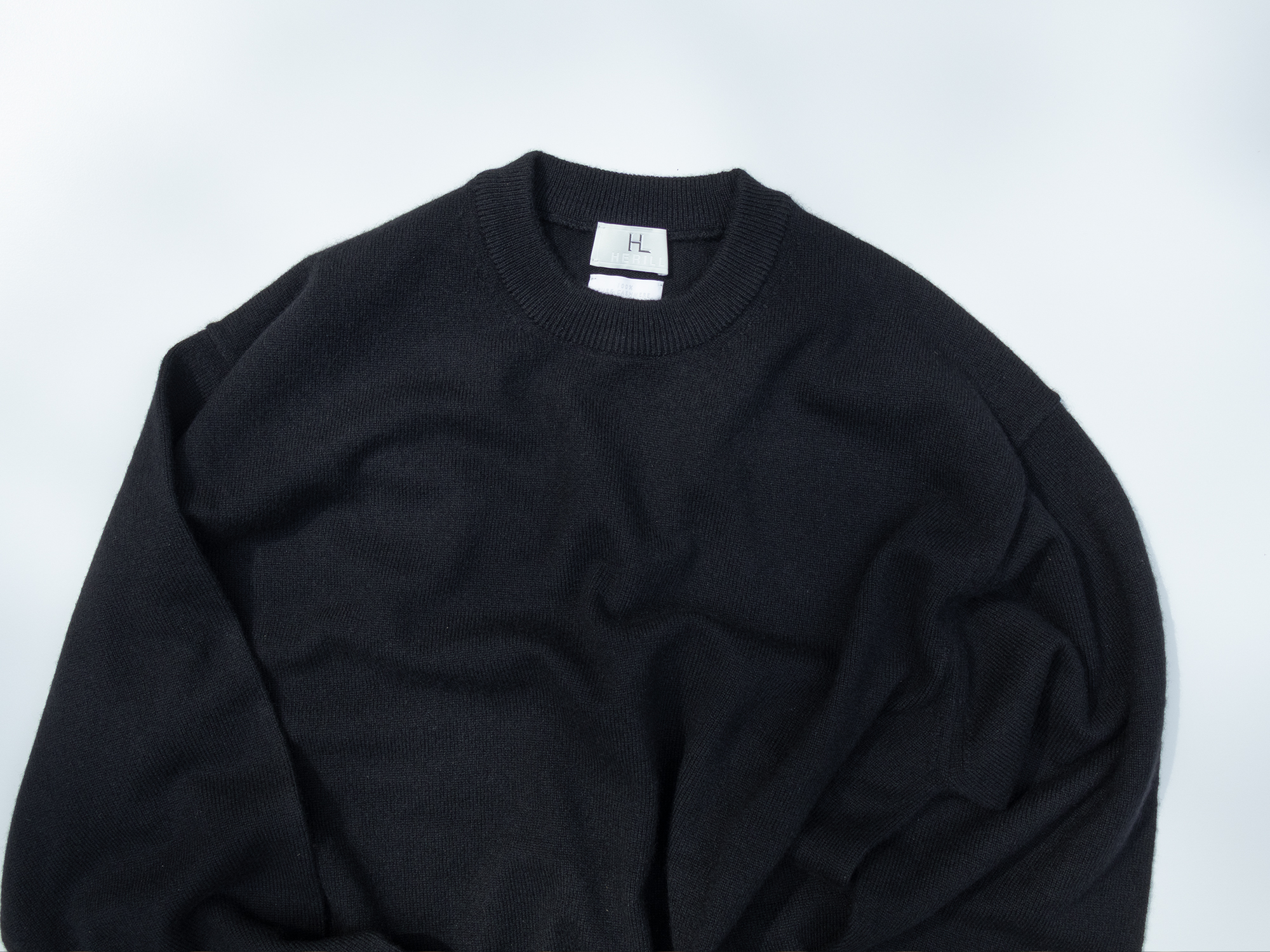 HERILL/ヘリルのゴールデンキャッシュを使用した、極上のカシミア