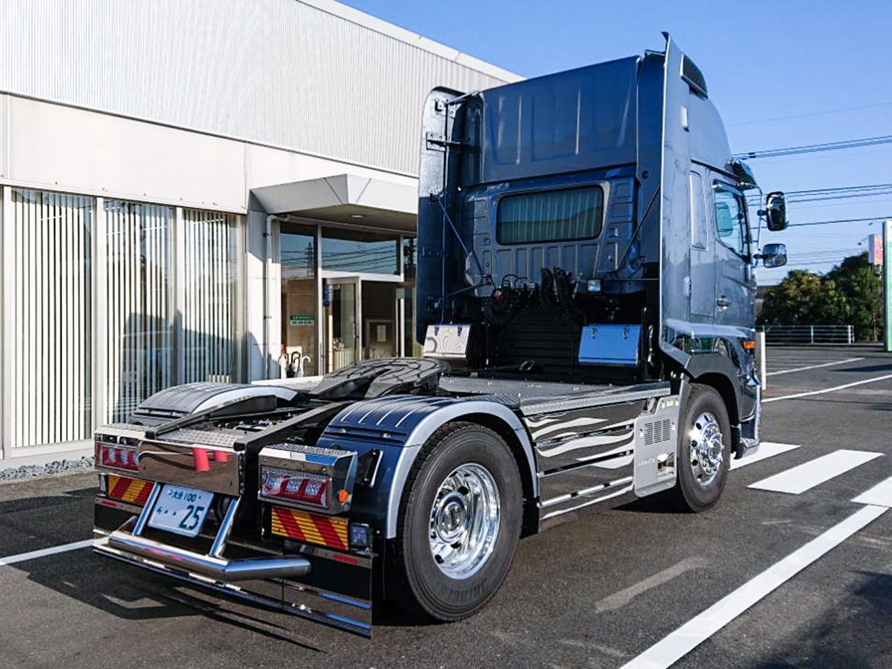 新型プロフィアトラクターの架装コンセプト車輌が完成｜トラックの製作