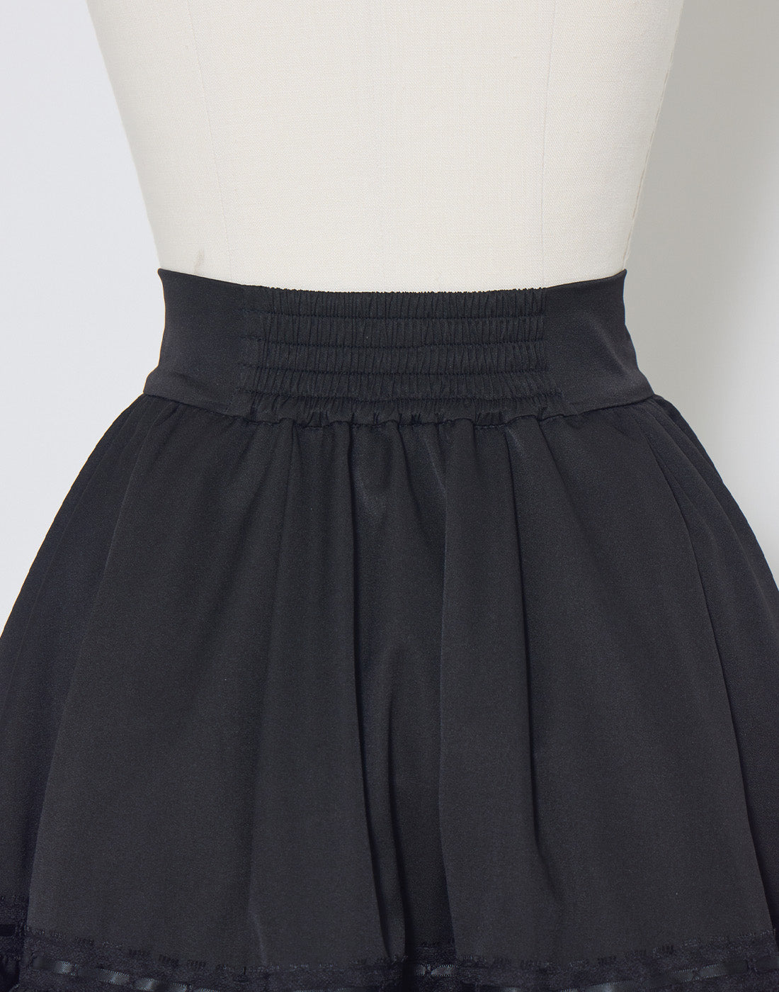 My only Doll frill skirt – AVENCHUMU （アバンチュウム）