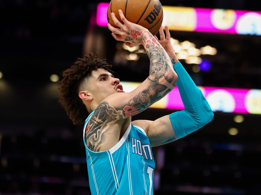 NBA】ホーネッツのラメロ・ボールが右足首の手術でシーズン終了、ケガ