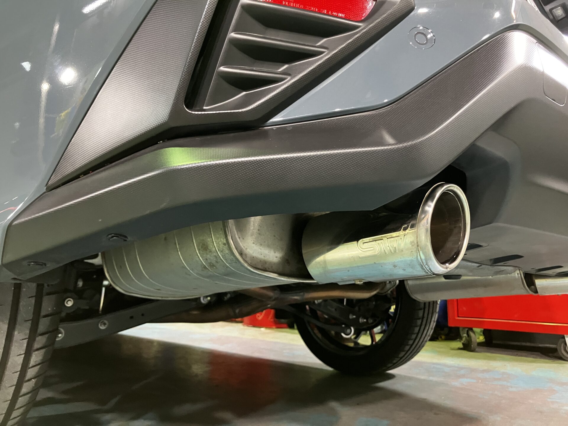 STIパフォーマンスマフラー取り付け ｜ BEAVERS ビーバーズ ｜ 練馬区