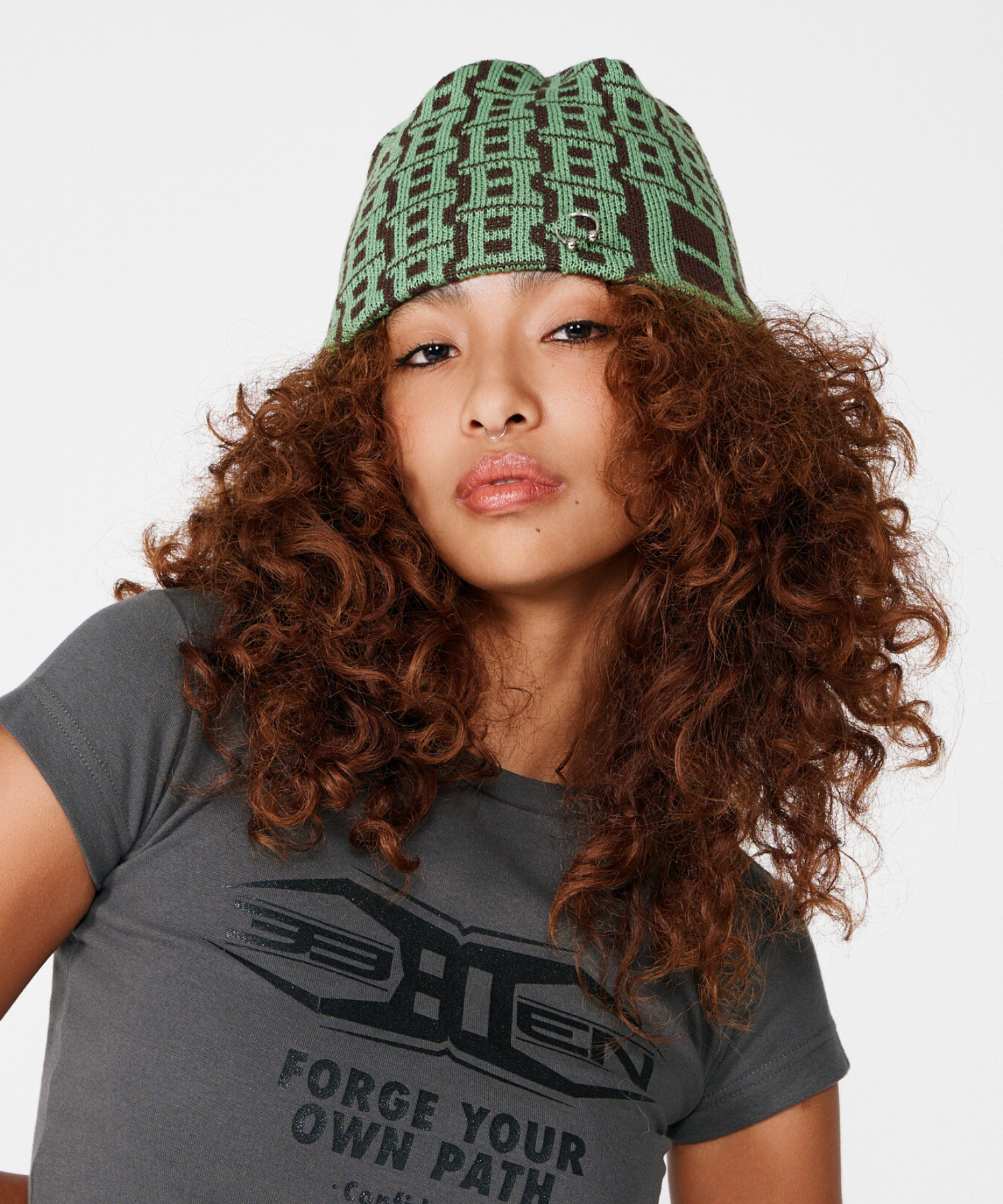 B LOGO JQ BEANIE – BEEDEN