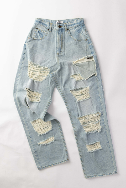 BEFTEY / ダメージ加工デニム（ライトブルー）