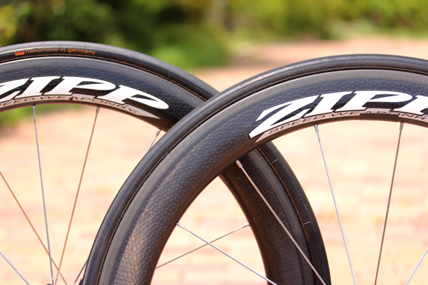 ZIPP（ジップ）404 Firecrest ファイアクレスト カーボンホイール が
