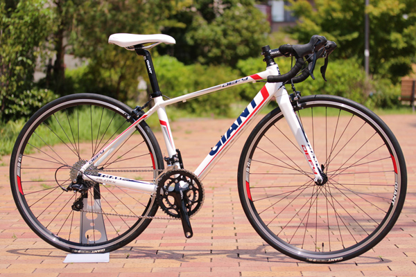GIANT（ジャイアント） DEFY3 2014年モデル 新型105ブレーキ搭載車が