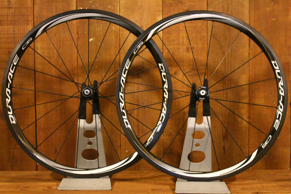 オールラウンドに使えるカーボンチューブラー シマノ デュラエース WH