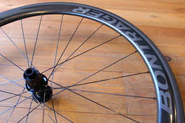 ボントレガー Bontrager アイオロス Aeolus RSL 37 TLR Disc 買取入荷！