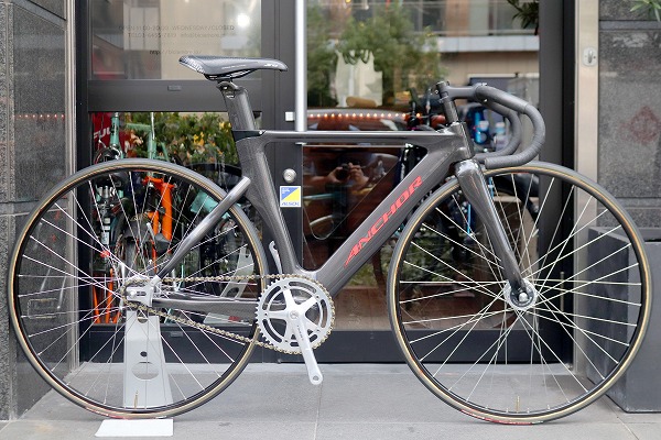 ANCHOR カーボンピストバイク 700C 競技用