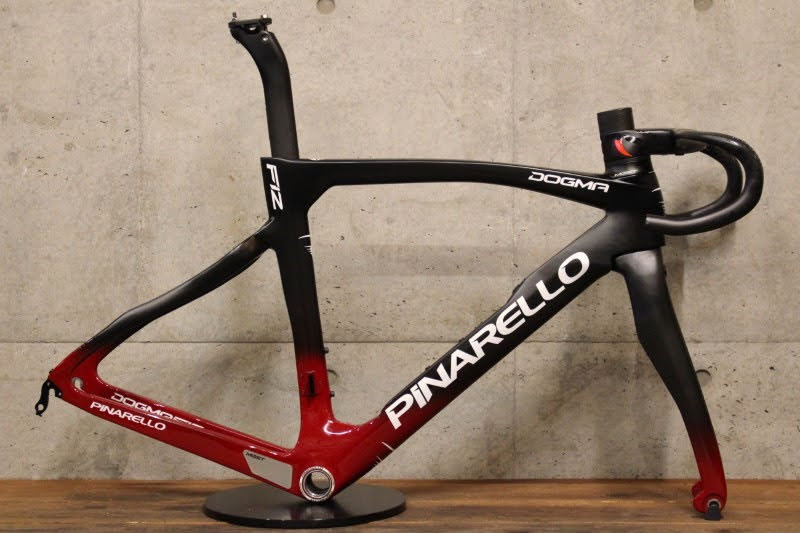 PINARELLO DOGMA F12 カーボン フレームセット 買取入荷！