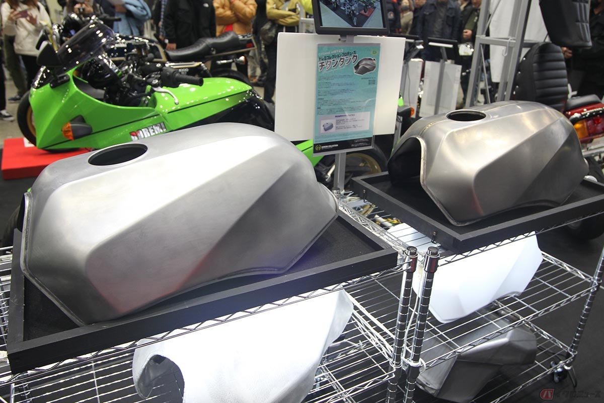ドレミコレクションからカワサキ「GPZ900R Ninja」用のチタンタンク