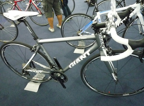 ジャイアント TCR 2010年モデル - サイクルショップ金太郎の