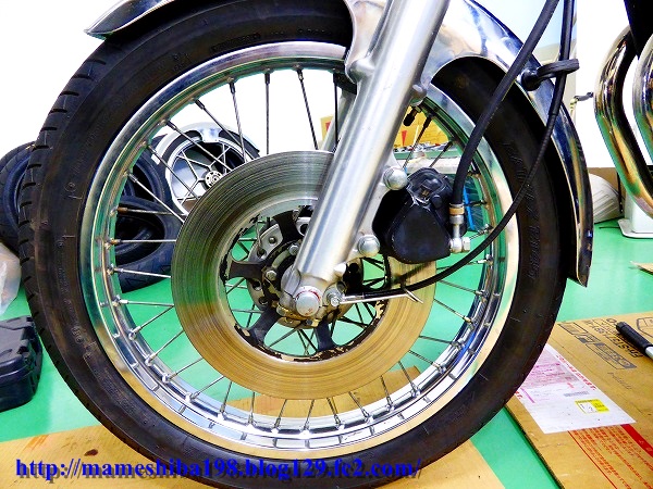 gs400純正タイヤ付きホイルダブルフロント、ディスクはシングル gs400