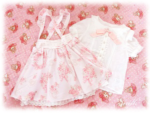 マイメロディ×リズリサ渋谷109限定おめかしスカート＆ブラウス