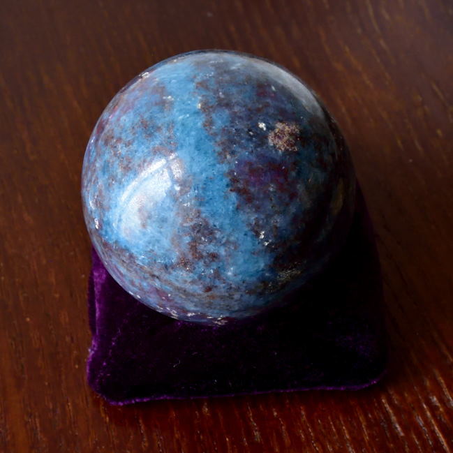 ルビー・イン・カイヤナイト