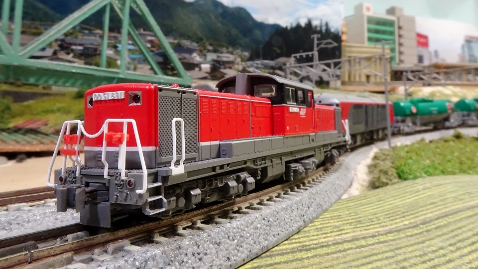 KATO DF200 200番台 入線で重連！！ - ビスタ模型鉄道（エヌゲージ日記）