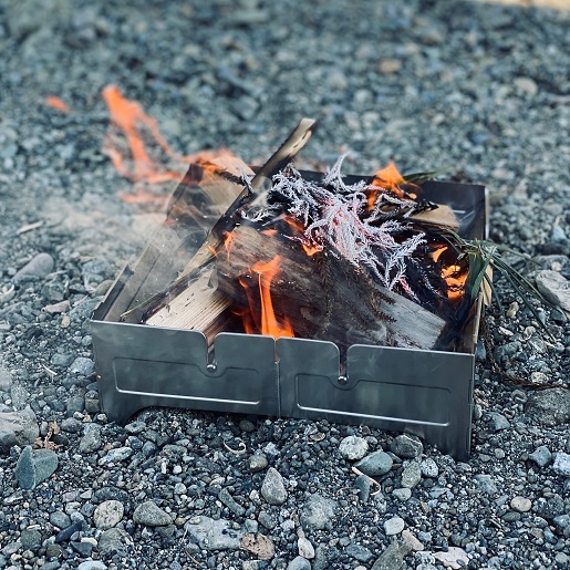 火バサミ？火吹き棒？火かき棒？いや、全部です。：キャンプオン